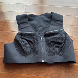 Lululemon Enlite Hydraffinity Vest Medium